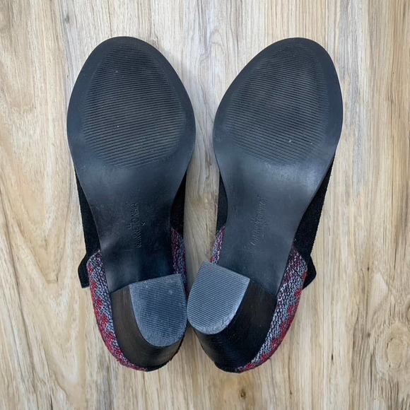 MINNETONKA Women's Mari Black Suede Booties - Round Toe - Aztec Weave Boho - Picture 10 of 10